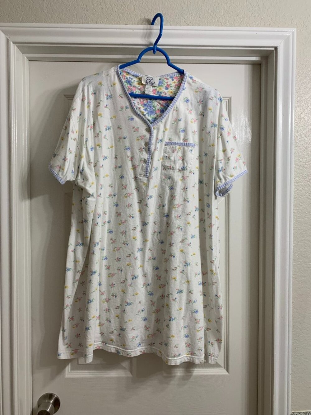 Bali Studio Women's White and Floral Nightgown, Size 3X